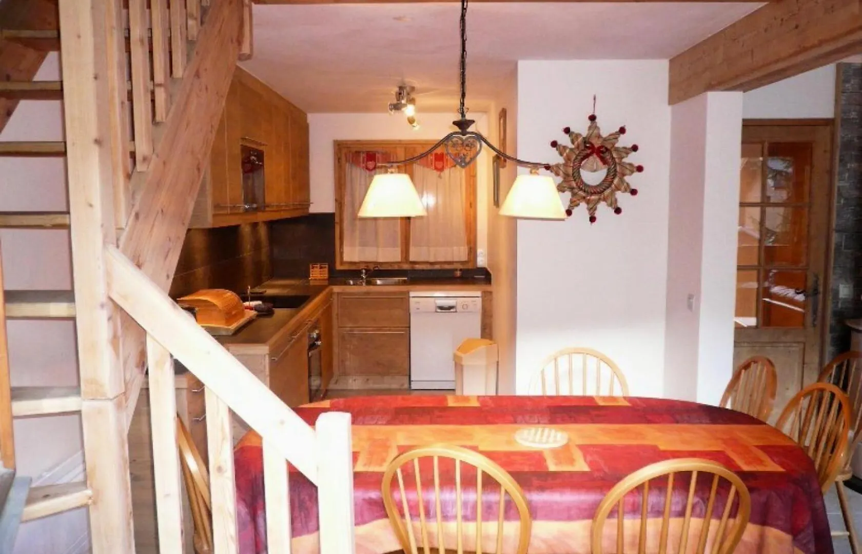 Residence Le Cristal - Appartement 4 Pieces De Charme En Duplex Pour 8 Personnes Situe Dans Meribel Centre Proche Des Commerces Mae-2007 Les Allues 0*,  France