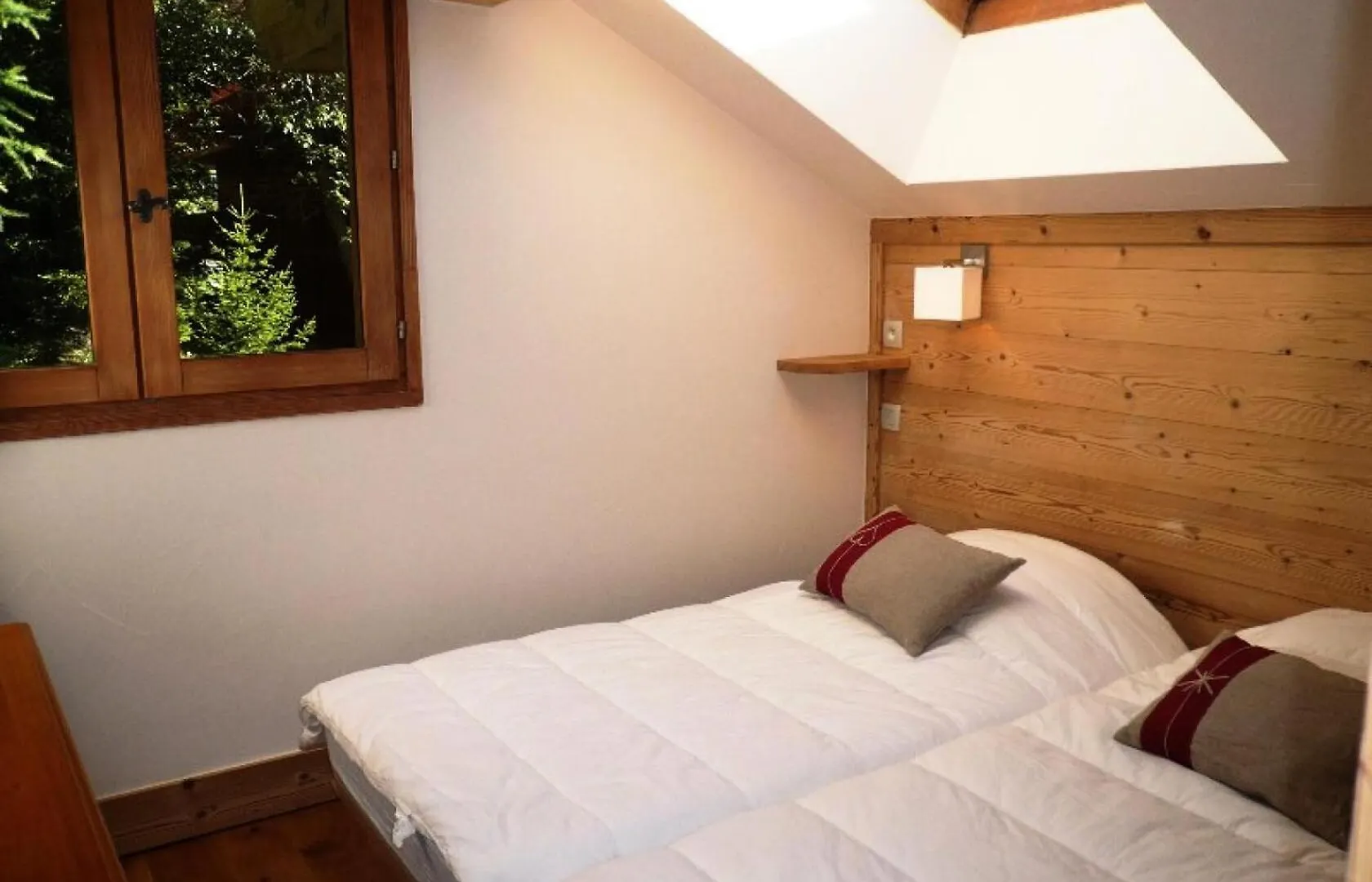 Residence Le Cristal - Appartement 4 Pieces De Charme En Duplex Pour 8 Personnes Situe Dans Meribel Centre Proche Des Commerces Mae-2007 Les Allues Apartment